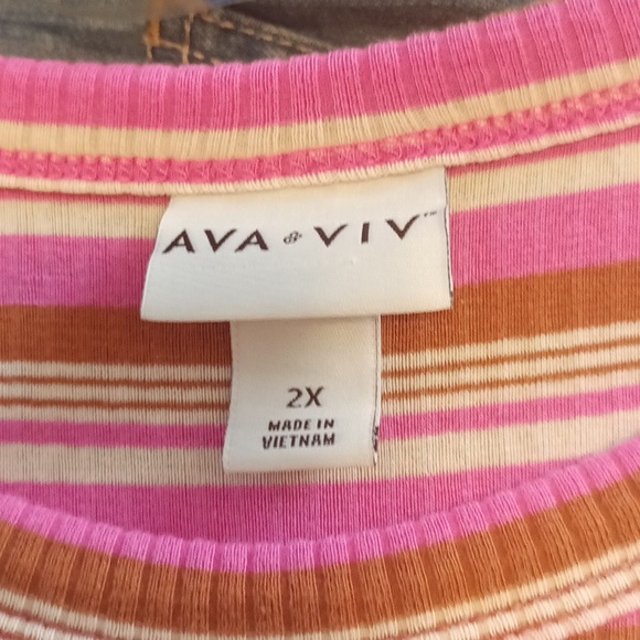 AVA , VIV WOMEN TOP - Picture 7 of 7